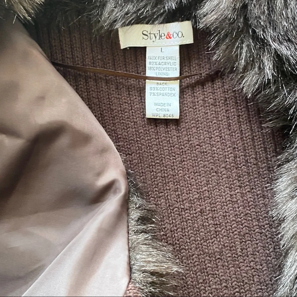 💜💜 Women’s Style & Co Faux Fur Sweater Vest S…